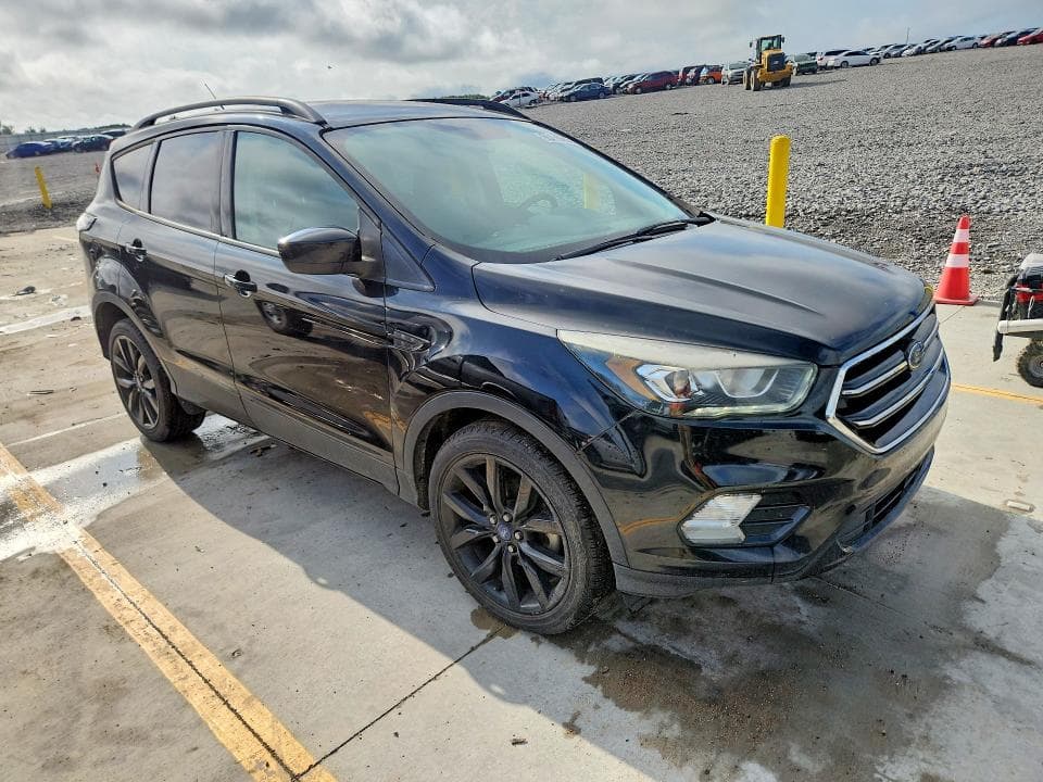 2018 FORD ESCAPE SE 4