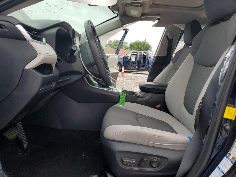 2019 TOYOTA RAV4 XLE 7