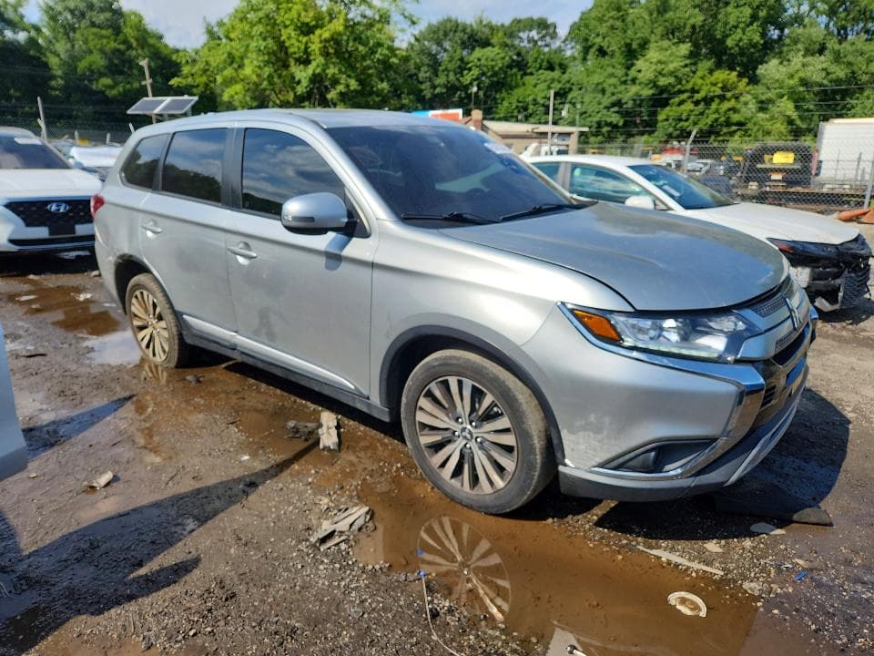 2020 MITSUBISHI OUTLANDER SE 4