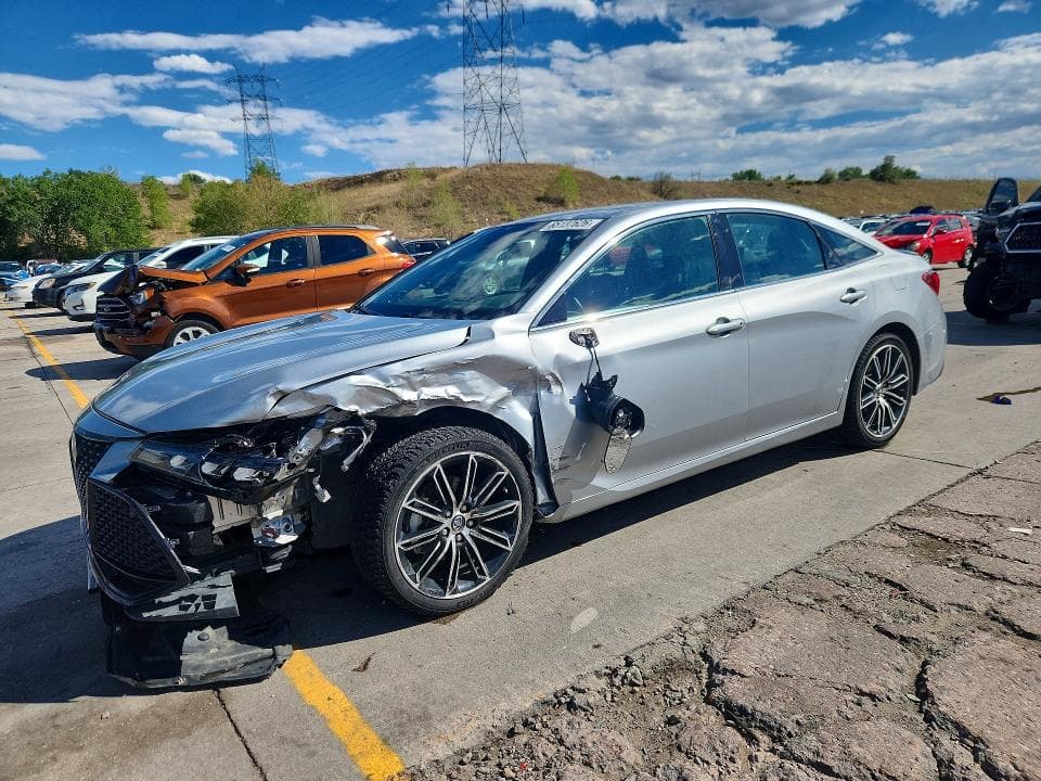 2019 TOYOTA AVALON XSE - 1