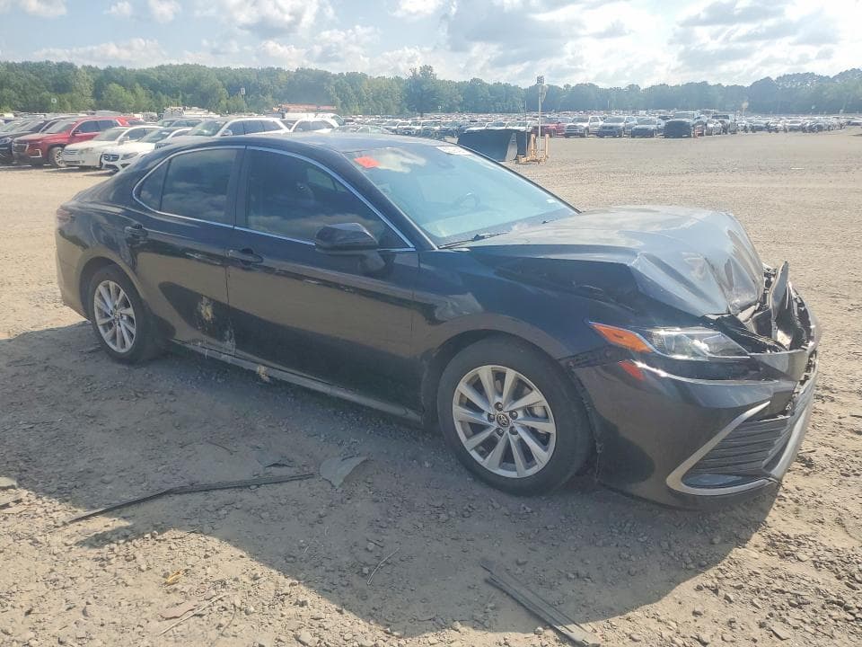 2022 TOYOTA CAMRY LE 4