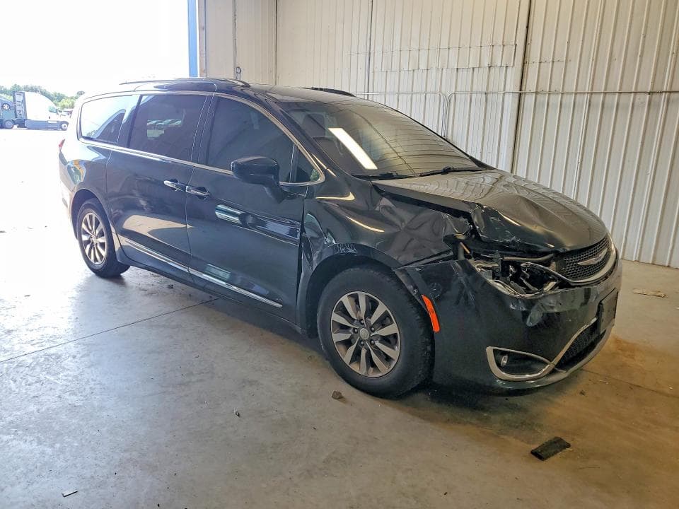 2020 CHRYSLER PACIFICA TOURING L PLUS 4
