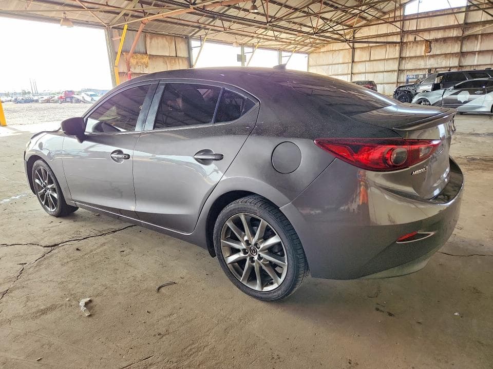 2018 MAZDA 3 TOURING 2