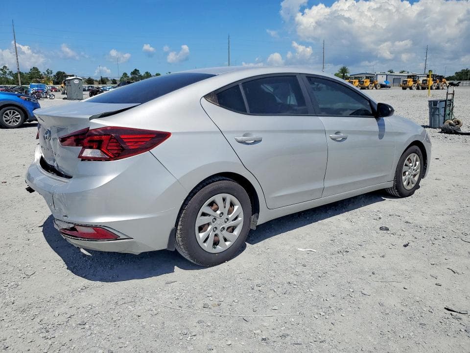 2019 HYUNDAI ELANTRA SE 3