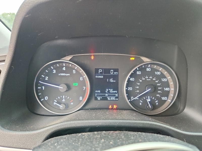 2017 HYUNDAI ELANTRA SE 9