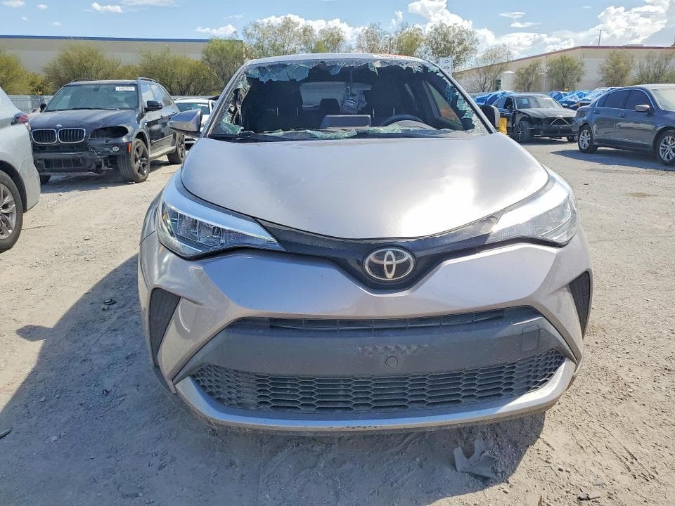 2020 TOYOTA C-HR XLE 5