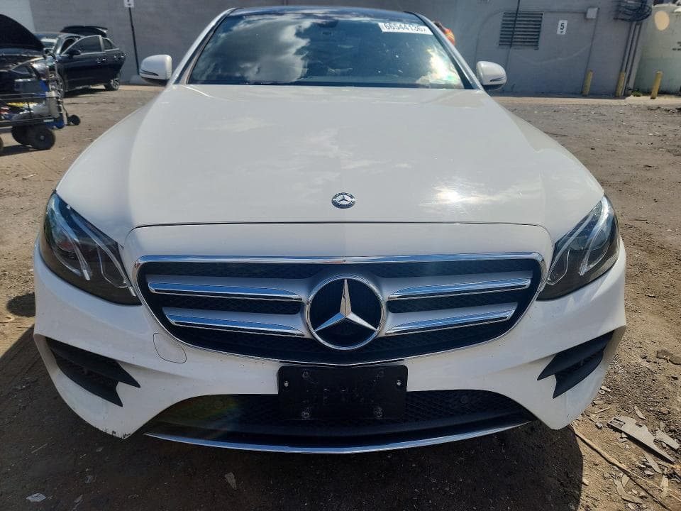 2017 MERCEDES-BENZ E 300 4MATIC 5