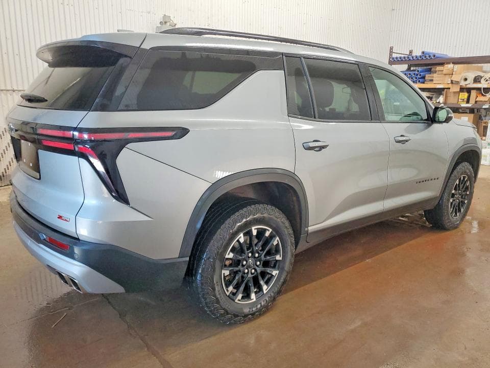 2025 CHEVROLET TRAVERSE Z71 3