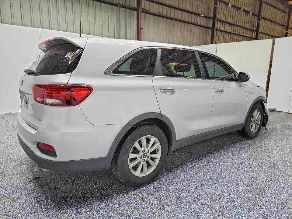 2019 KIA SORENTO LX V6 3