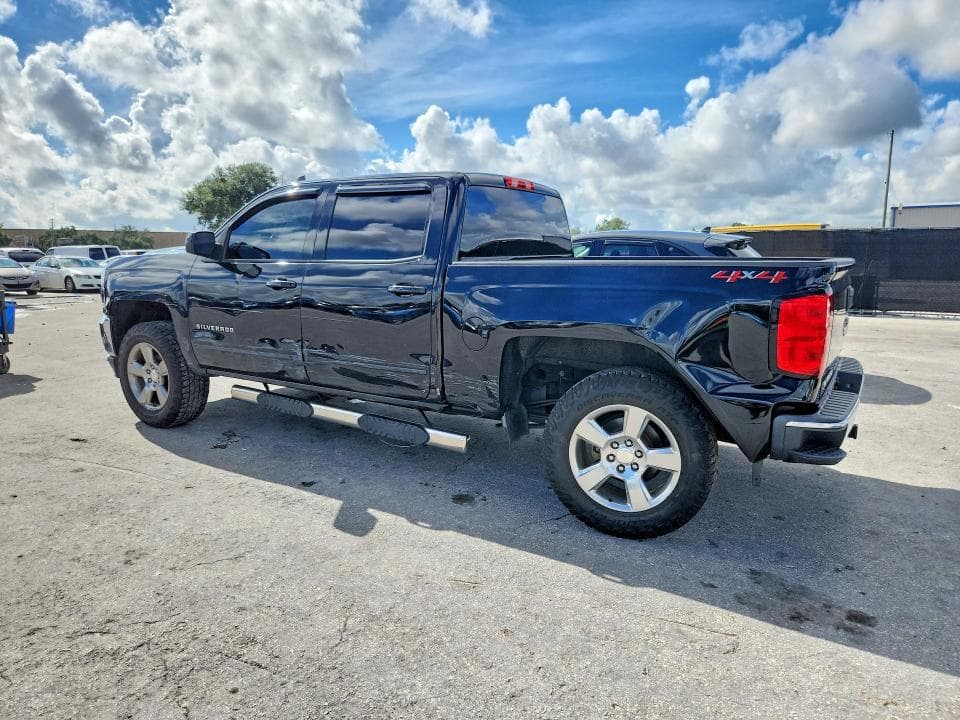 2018 CHEVROLET SILVERADO K1500 LT 2
