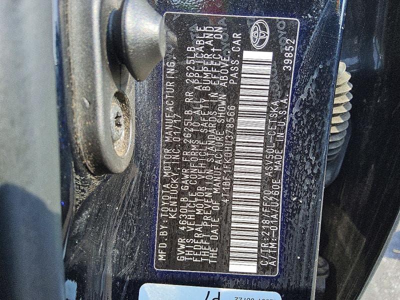 2017 TOYOTA CAMRY SE 12