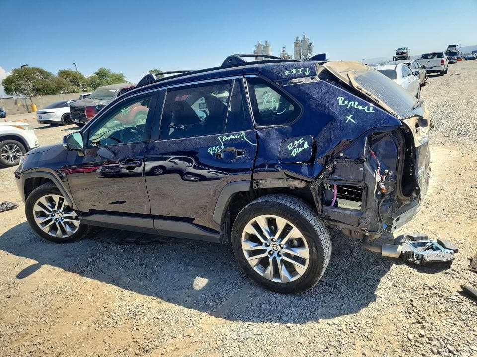 2021 TOYOTA RAV4 XLE PREMIUM 2