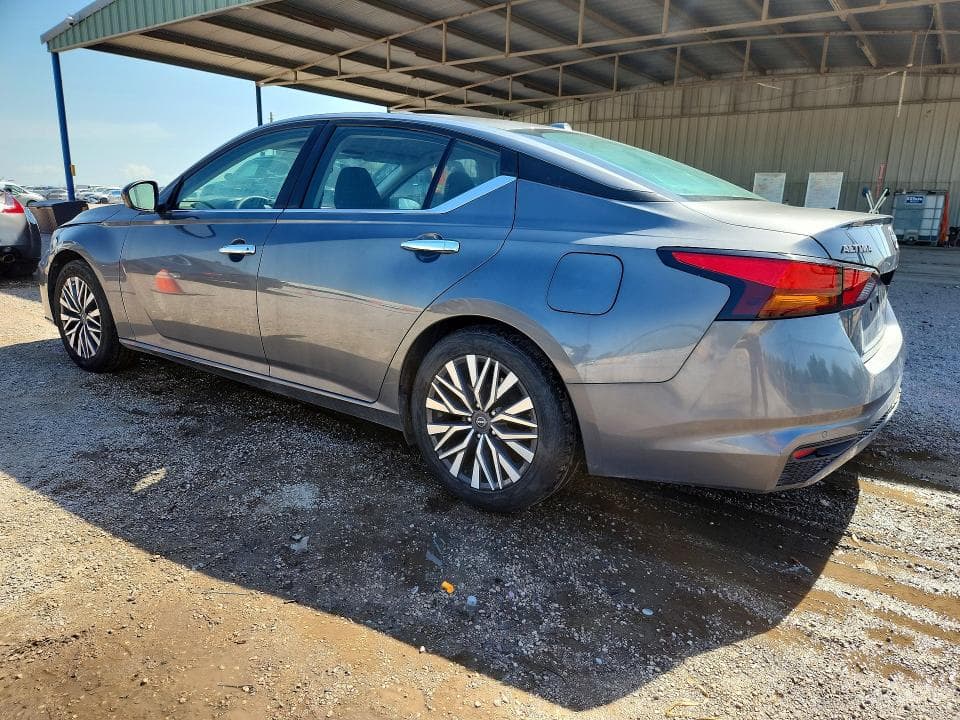 2024 NISSAN ALTIMA SV 2