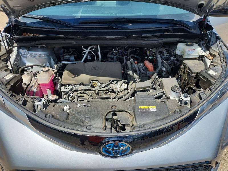 2022 TOYOTA SIENNA XSE 12