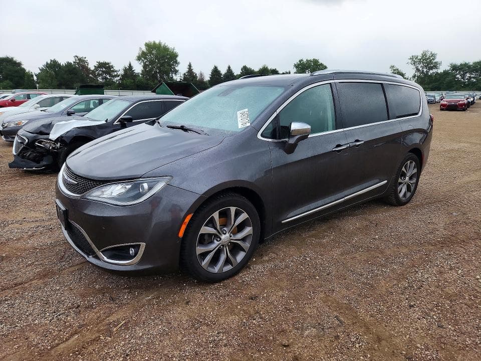 2018 CHRYSLER PACIFICA LIMITED - 1