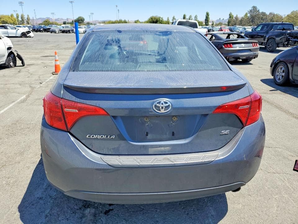 2017 TOYOTA COROLLA SE 6