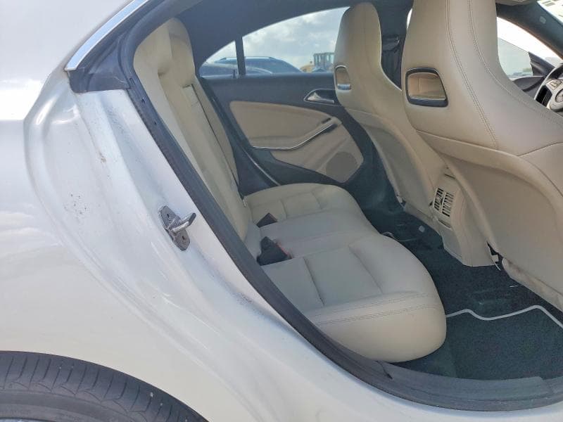 2019 MERCEDES-BENZ CLA 250 10
