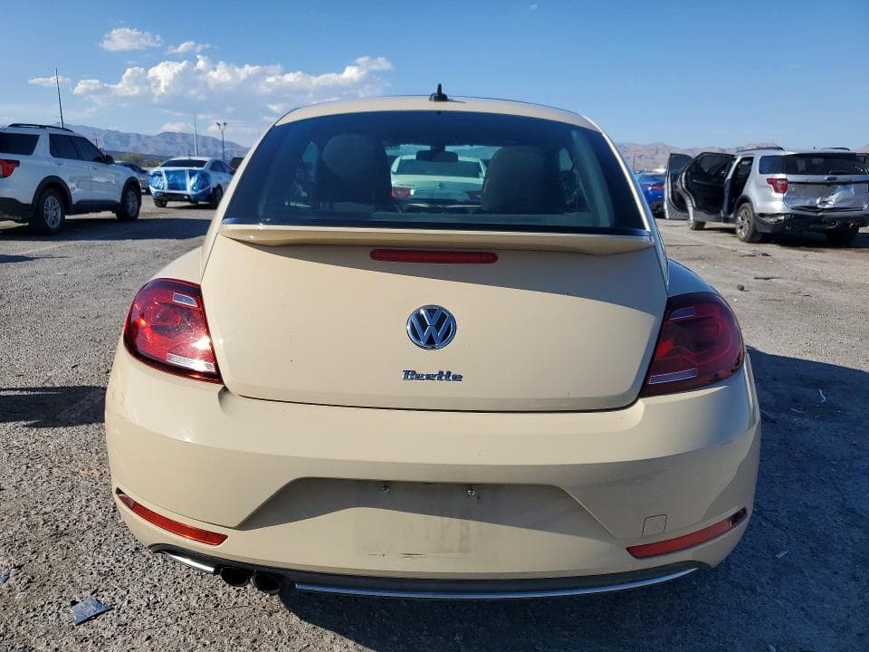2019 VOLKSWAGEN BEETLE S 6