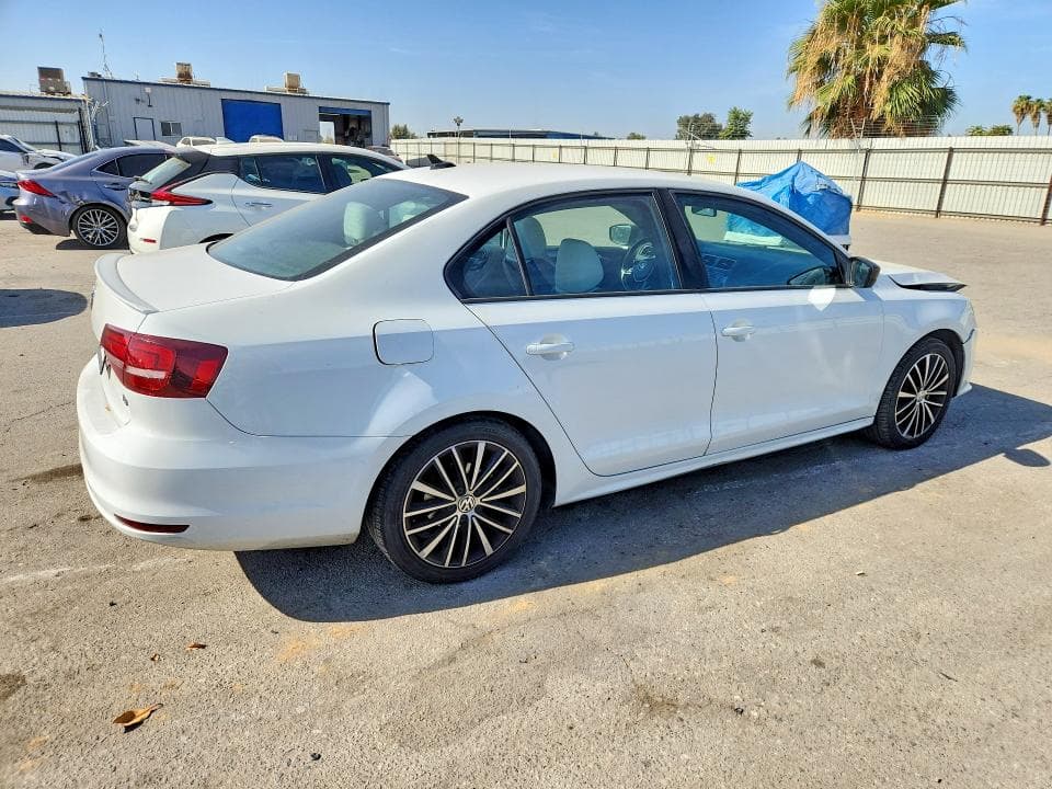 2017 VOLKSWAGEN JETTA SPORT 3