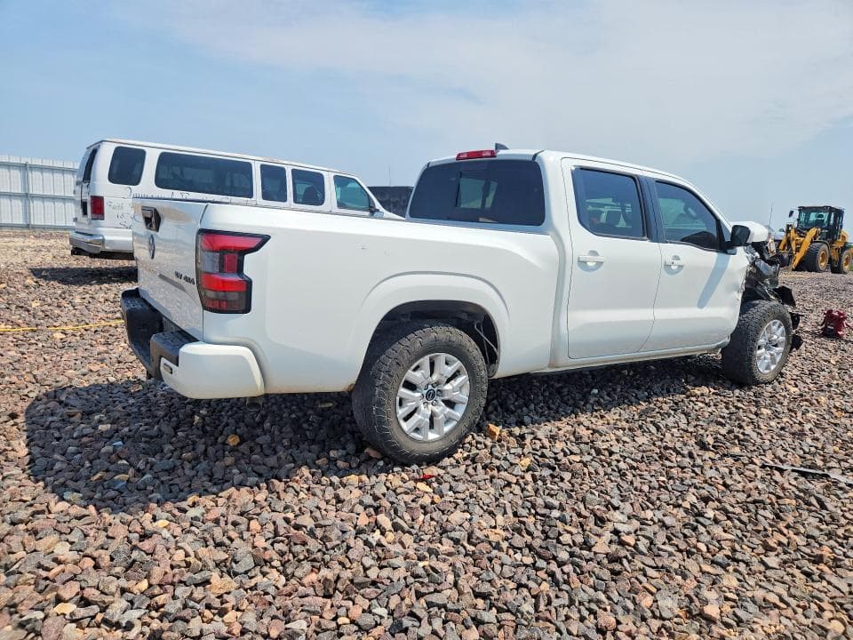2023 NISSAN FRONTIER SV 3