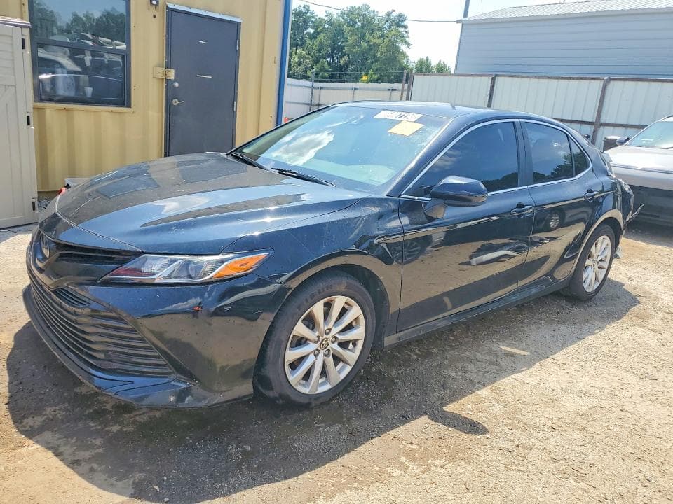 2020 TOYOTA CAMRY LE - 1