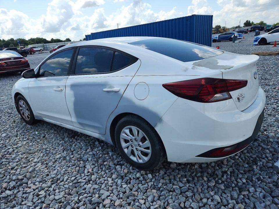 2019 HYUNDAI ELANTRA SE 2