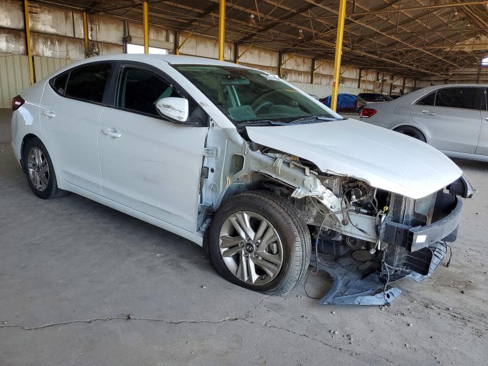 2019 HYUNDAI ELANTRA SEL 4