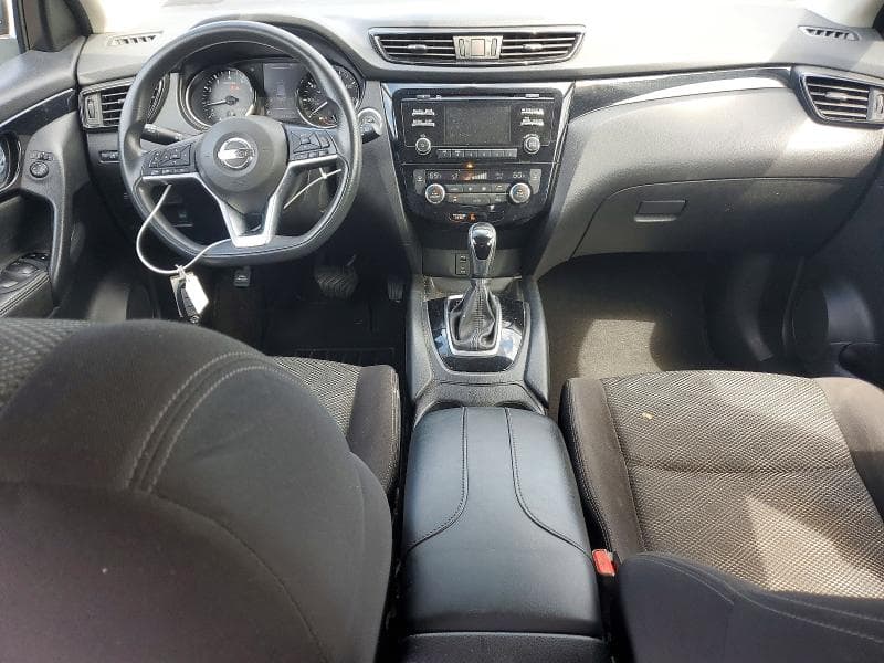 2017 NISSAN ROGUE SPORT SV 8