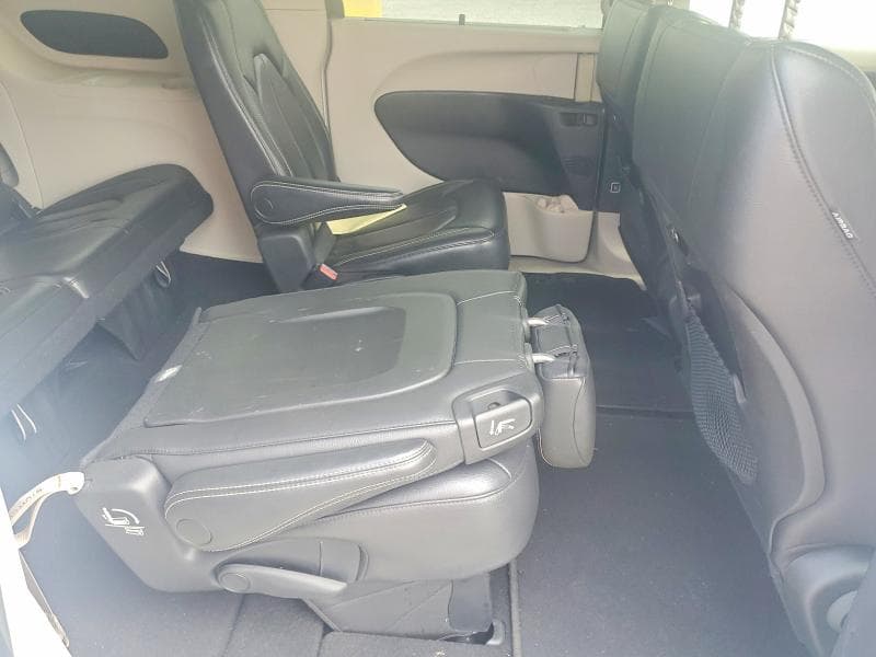 2022 CHRYSLER PACIFICA TOURING L 10