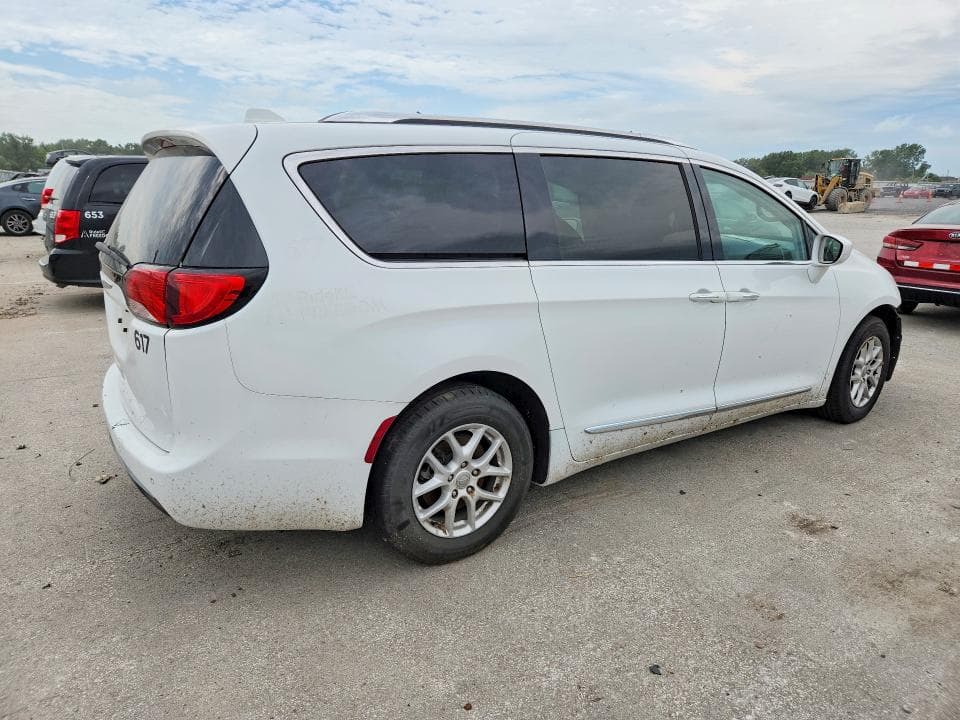 2020 CHRYSLER PACIFICA TOURING L 3