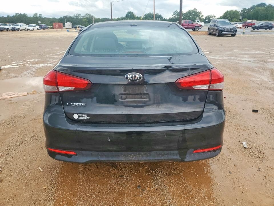 2017 KIA FORTE LX 6