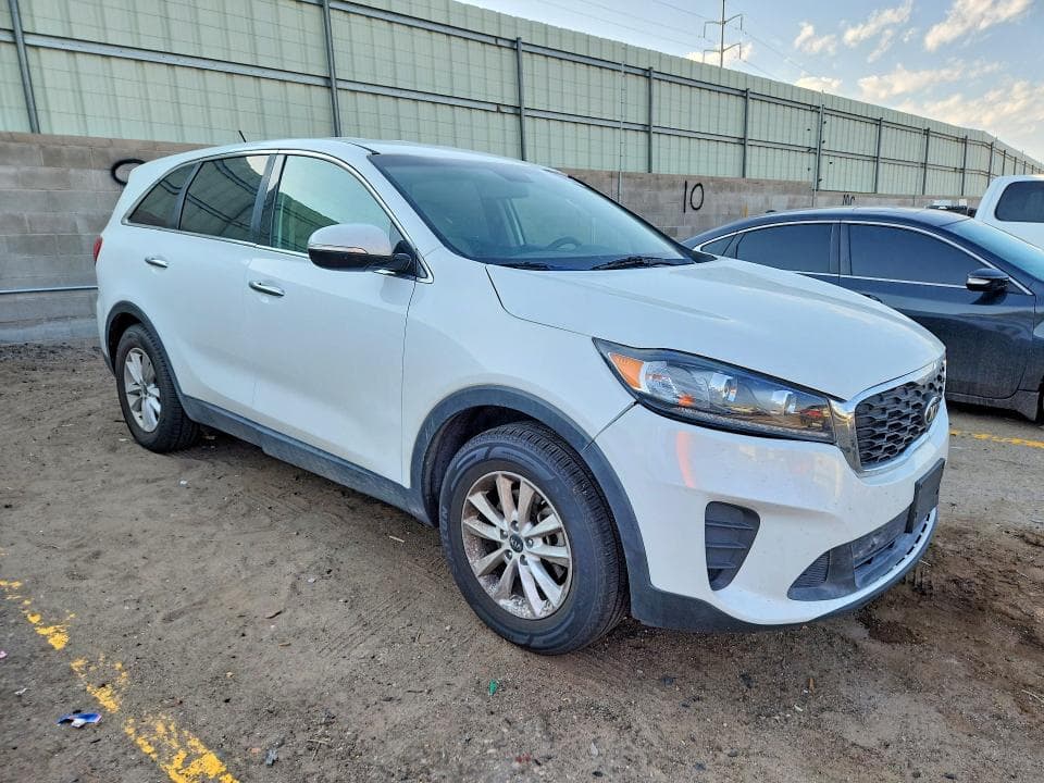 2019 KIA SORENTO LX V6 4