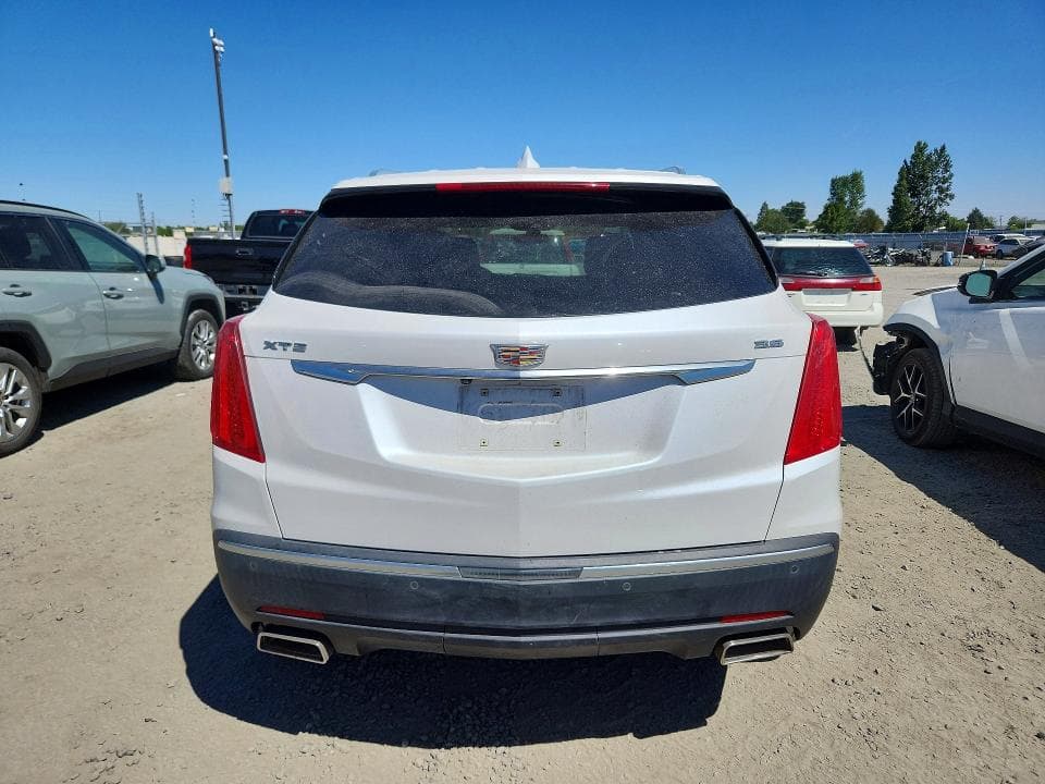 2018 CADILLAC XT5 6