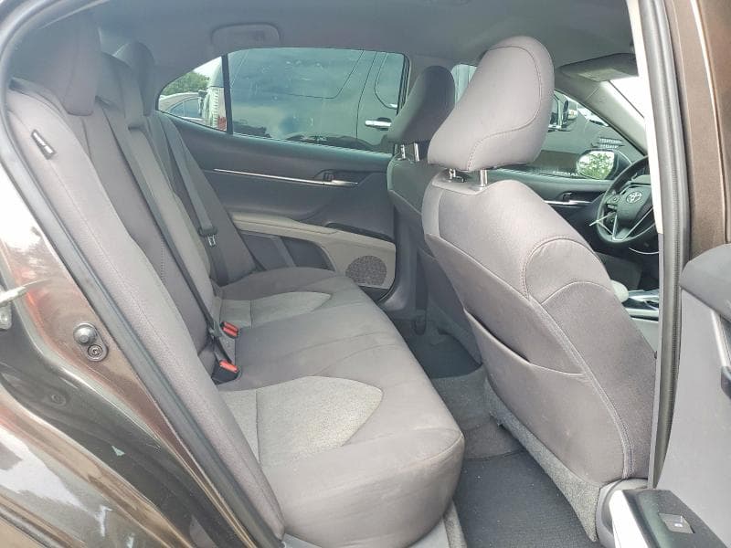 2019 TOYOTA CAMRY LE 10