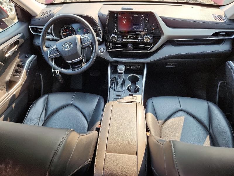 2020 TOYOTA HIGHLANDER XLE 8