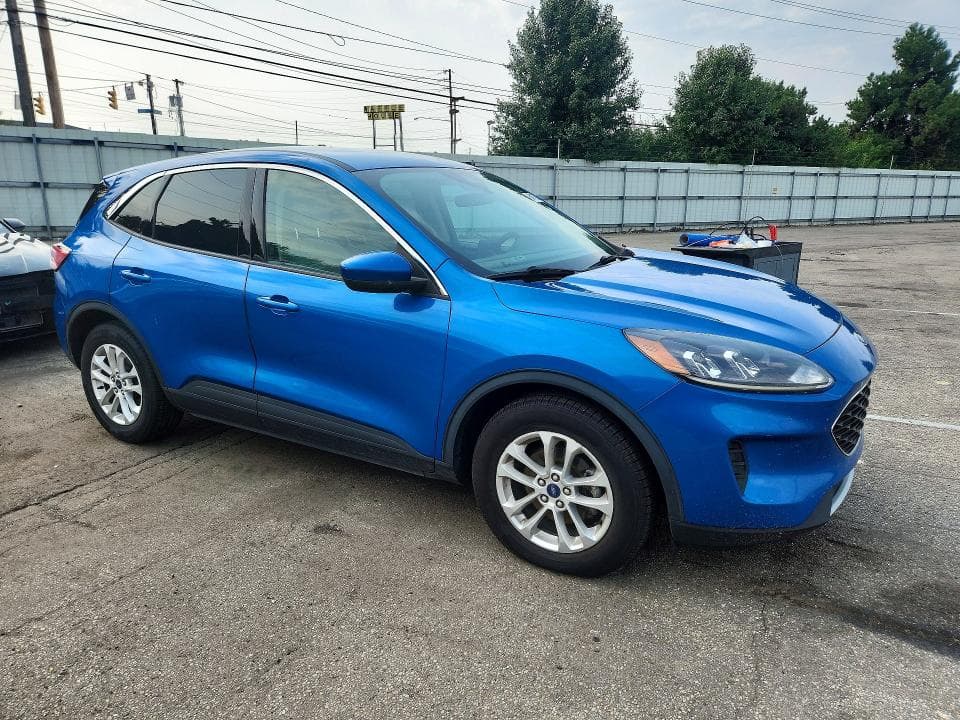2020 FORD ESCAPE SE 4