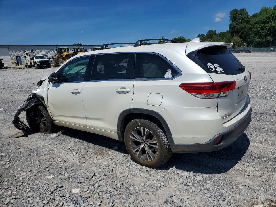 2017 TOYOTA HIGHLANDER LE PLUS 2