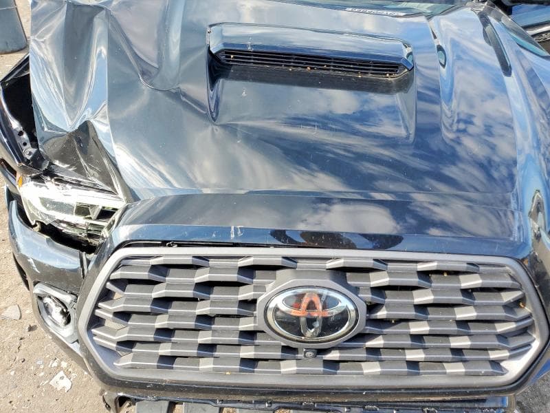 2020 TOYOTA TACOMA TRD SPORT 11