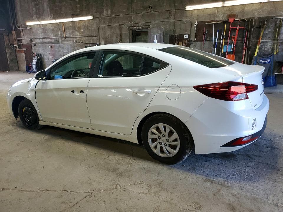 2019 HYUNDAI ELANTRA SE 2