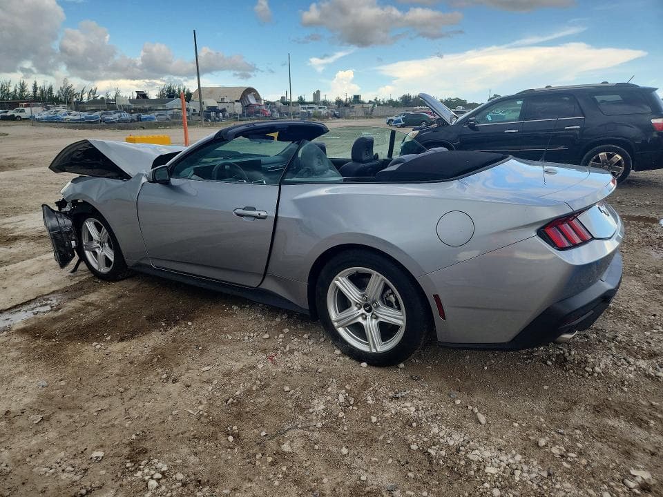 2026 FORD MUSTANG 2