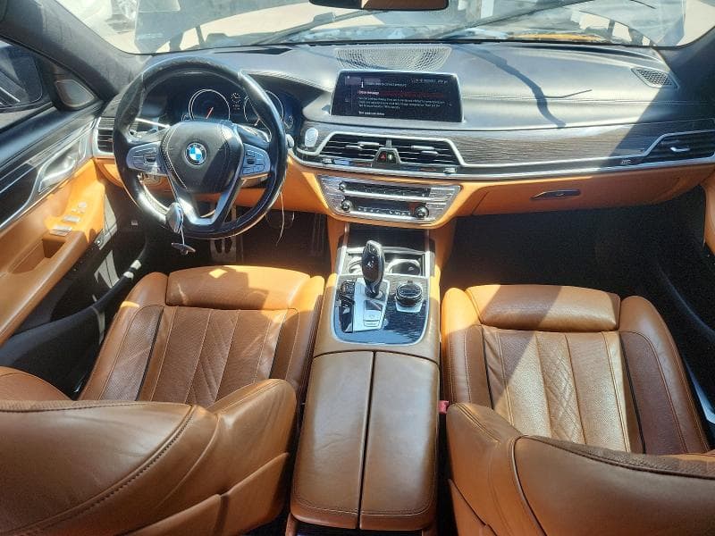 2019 BMW 750 XI 8