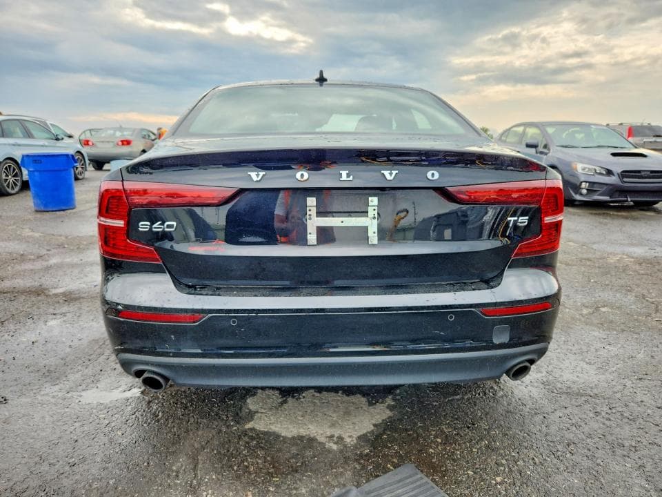 2020 VOLVO S60 T5 MOMENTUM 6