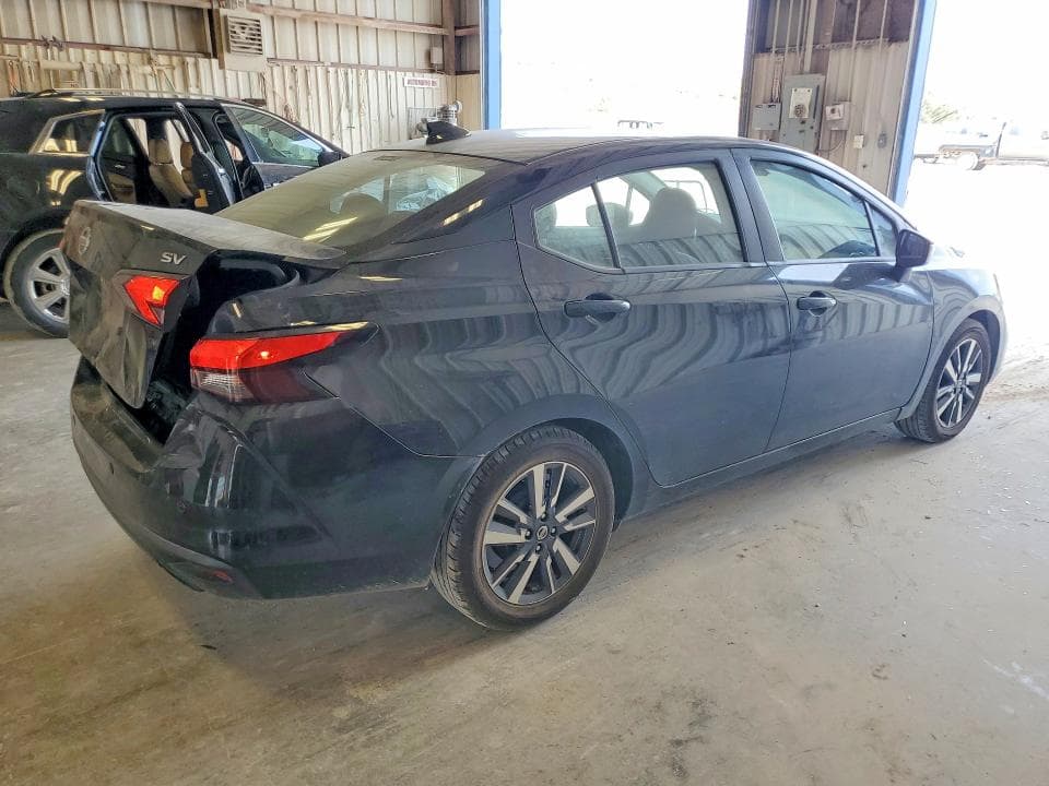2021 NISSAN VERSA SV 3