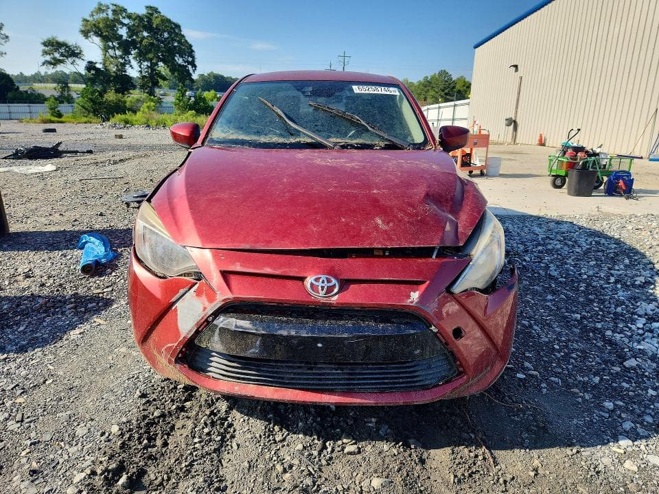 2017 TOYOTA YARIS IA BASE 5