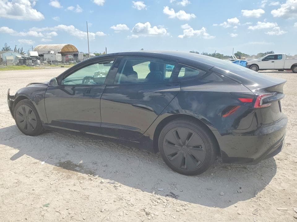 2025 TESLA MODEL 3 2