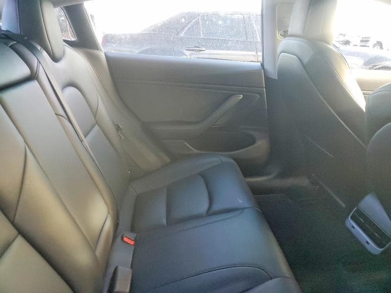 2018 TESLA MODEL 3 10