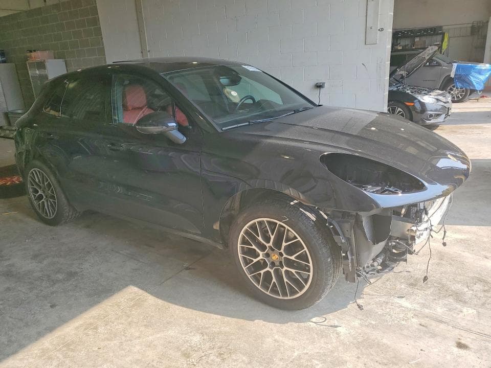 2017 PORSCHE MACAN S 4