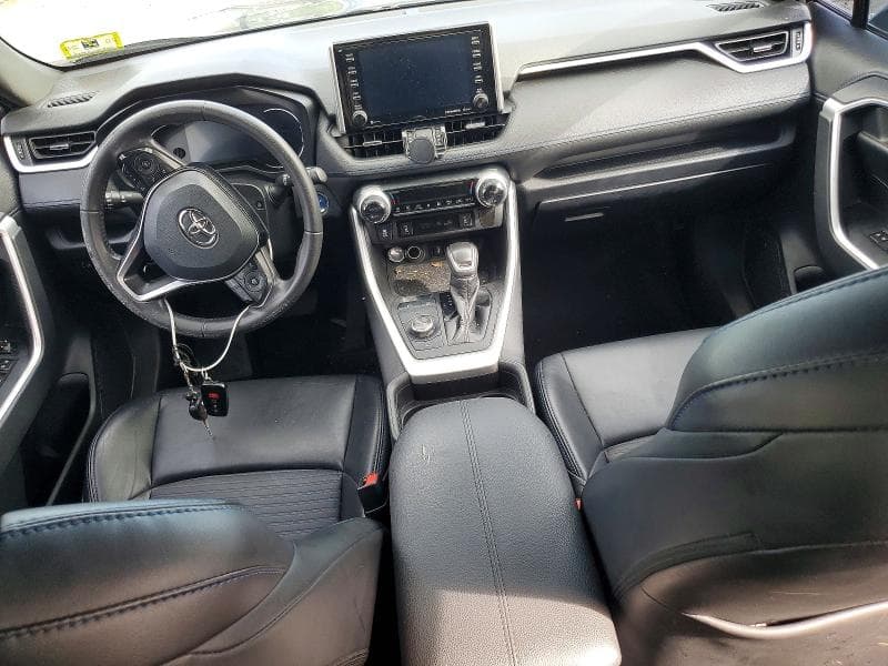2021 TOYOTA RAV4 XSE 8