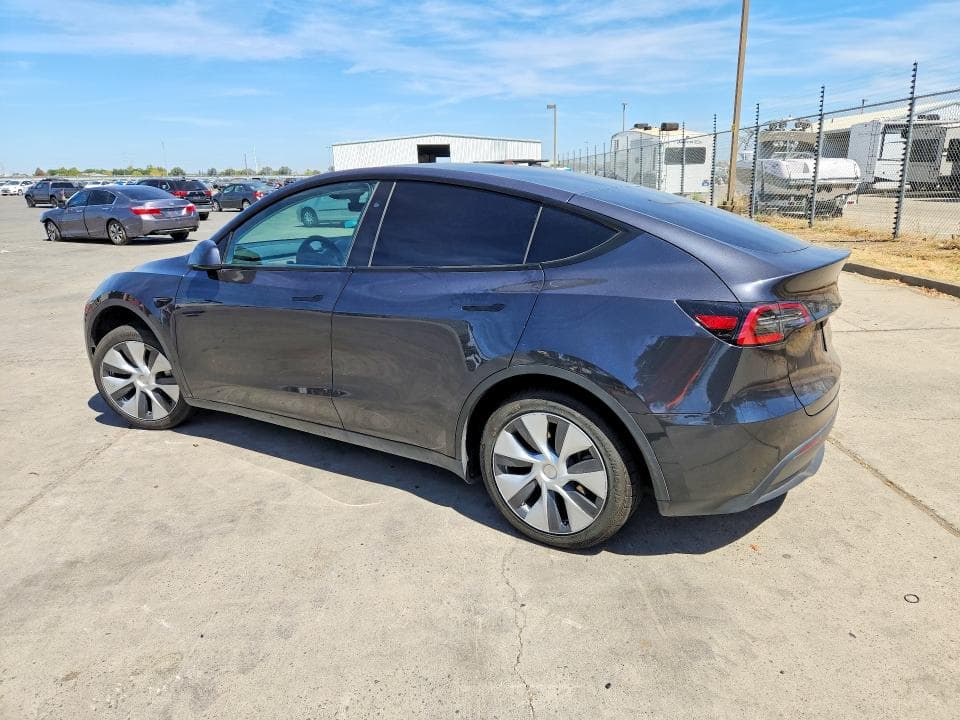 2024 TESLA MODEL Y 2