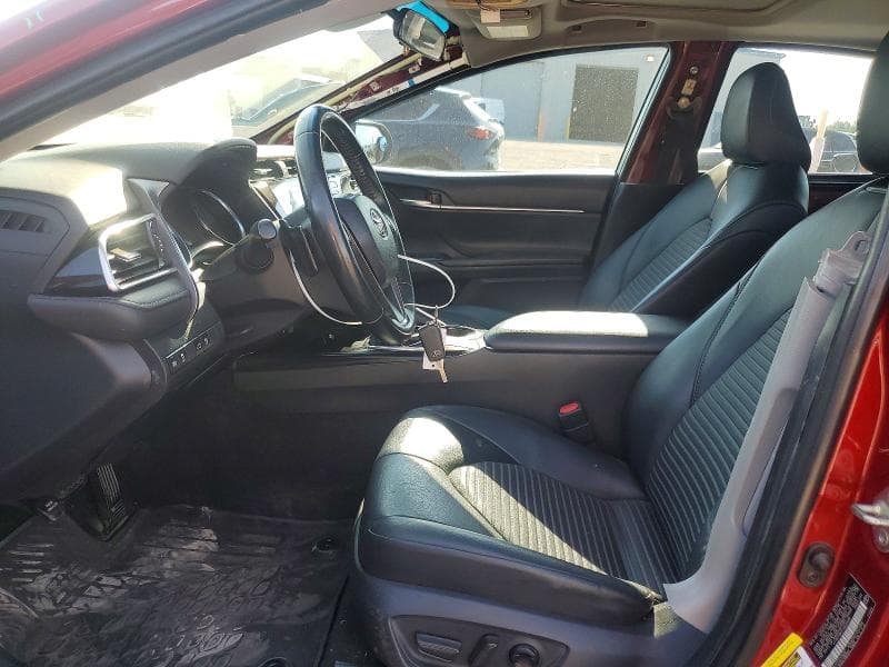 2018 TOYOTA CAMRY SE 7
